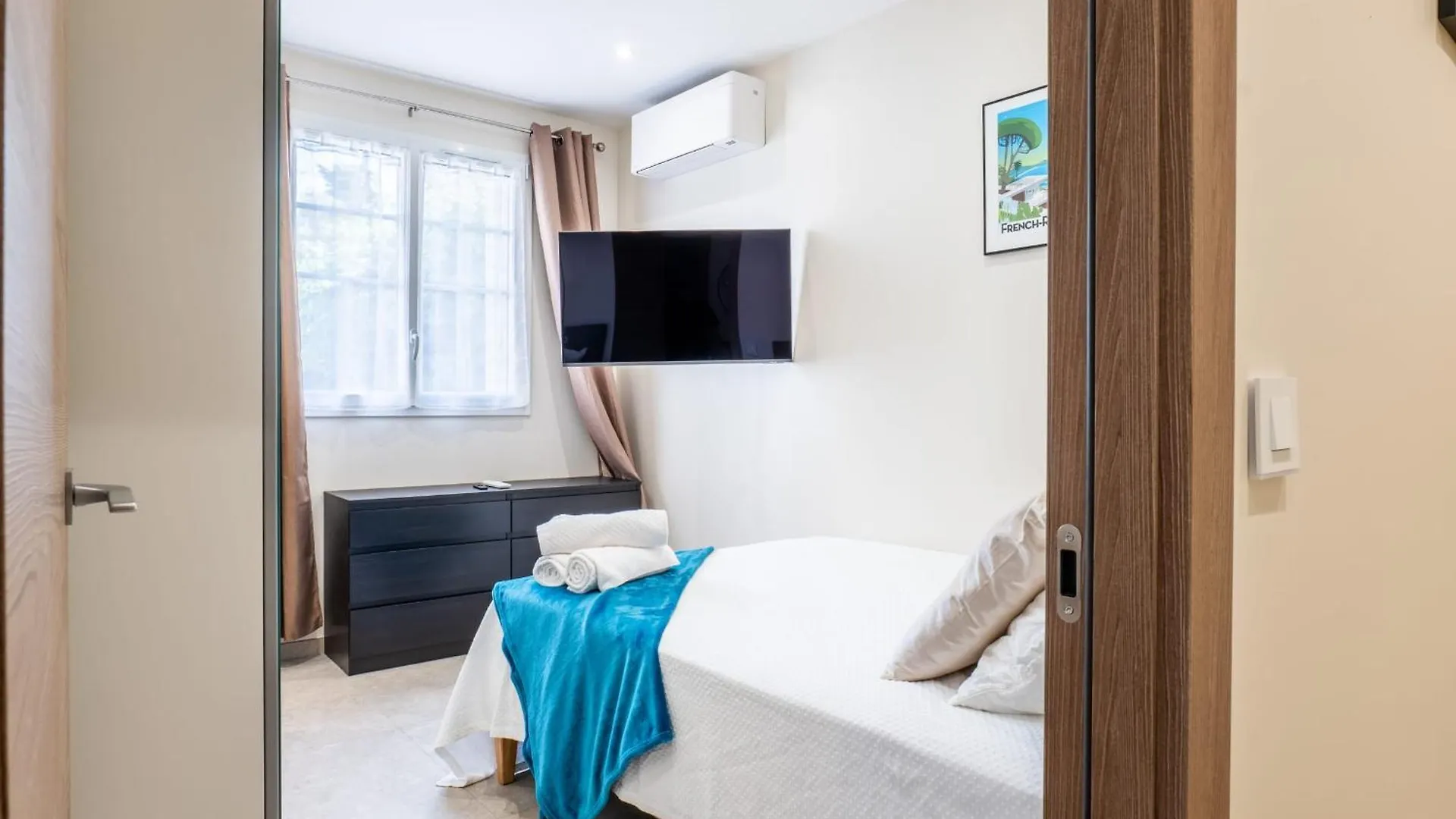 Garden-Level Apartment 10-Min On Foot To City Center Cannes 0*,  France